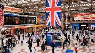 A Walk Through The London Victoria Station London England [upl. by Anit]